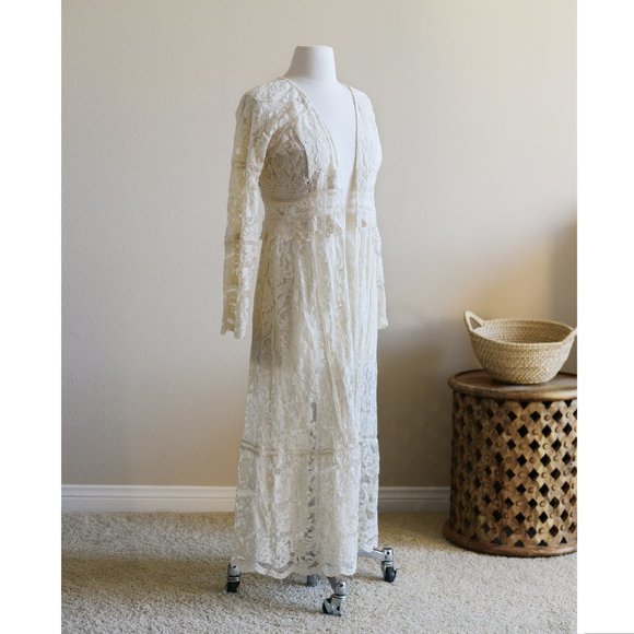 Adiva Lace Duster - Picture 1 of 10
